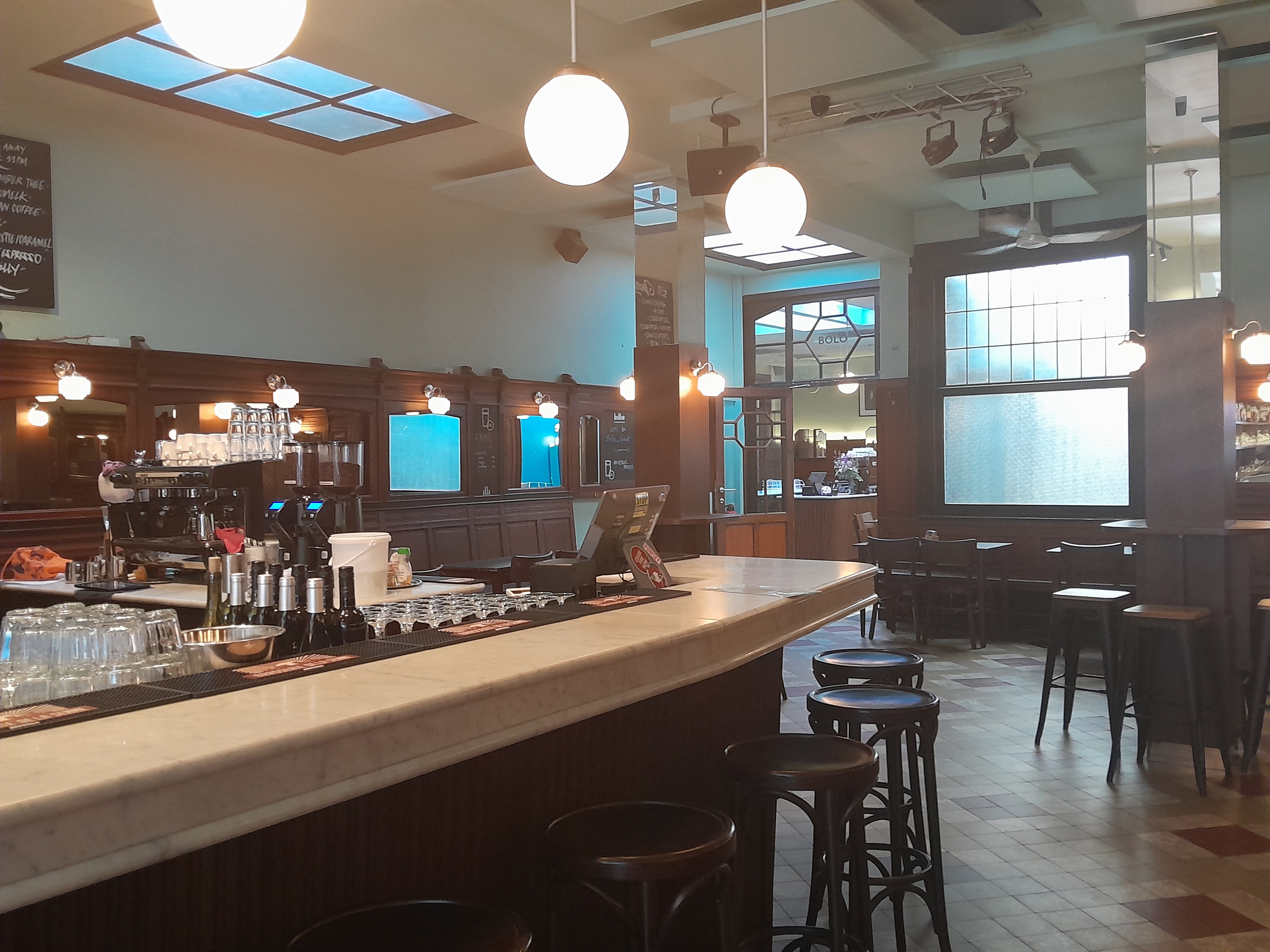 Intérieur du Bar Billie